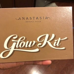 Anastasia Beverly Hills GlowKit Ultimate Glow